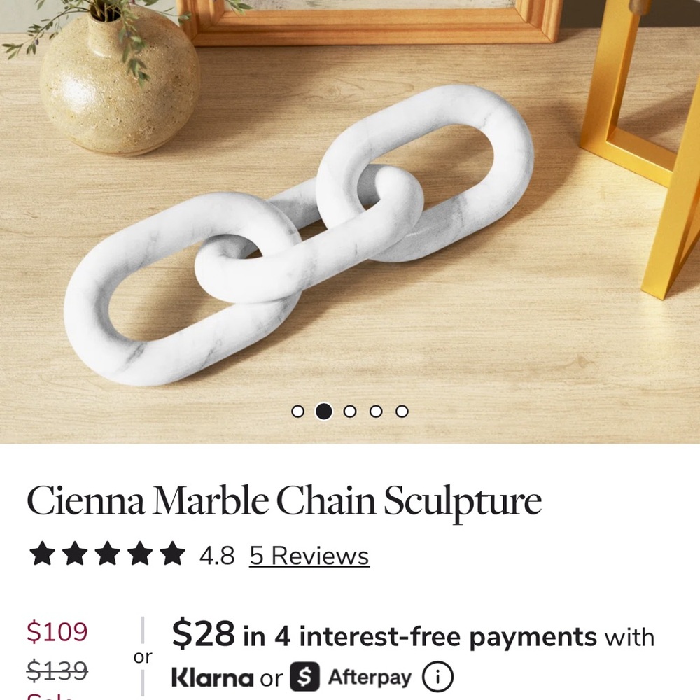 White marble chain link decor